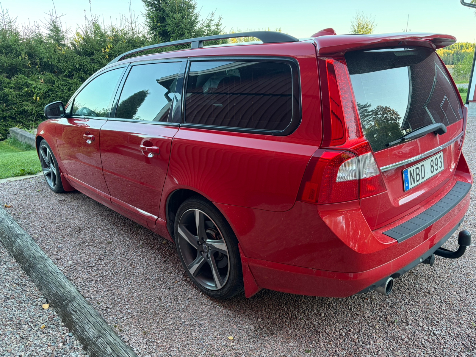 Volvo V70 D4 R-Design Geartronic 2013, photo 3/7