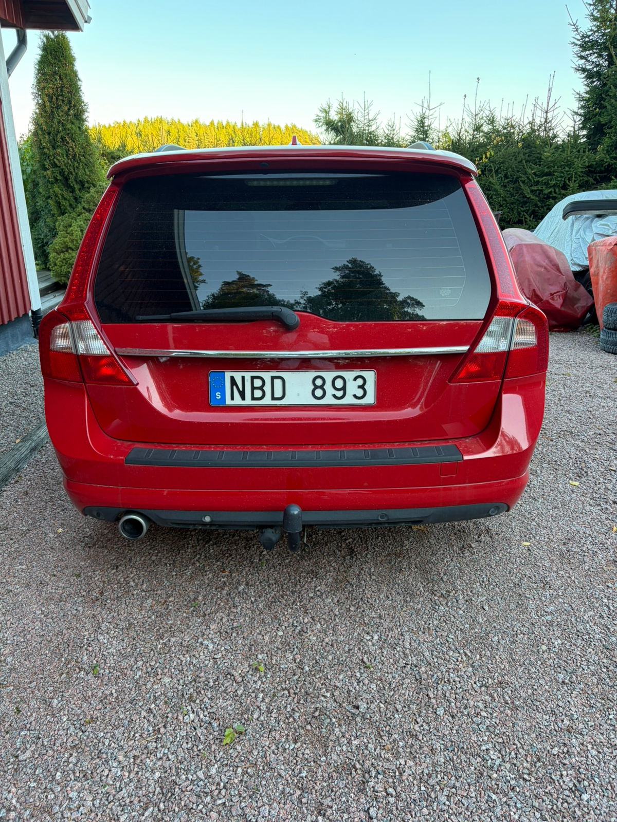 Volvo V70 D4 R-Design Geartronic 2013, photo 4/7