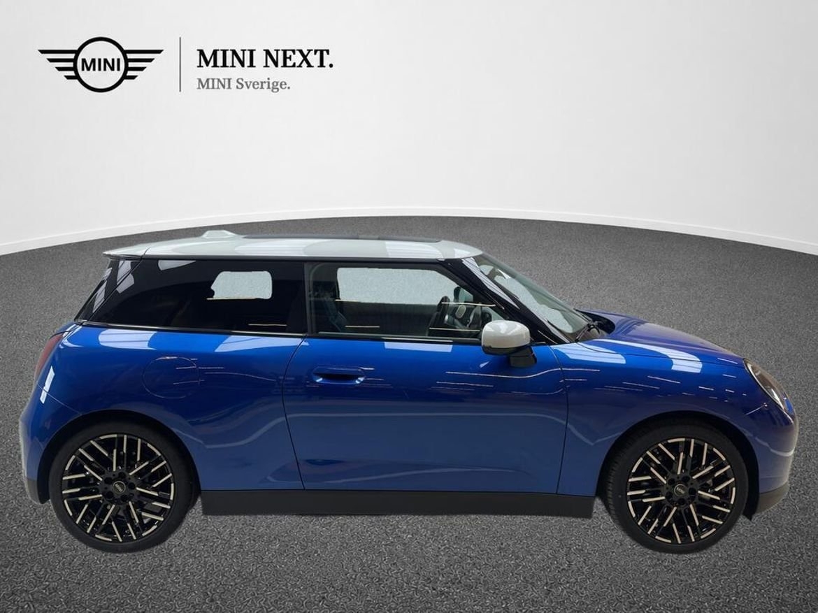 MINI Cooper SE Favoured Trim, Paket XL 2025, photo 3/15