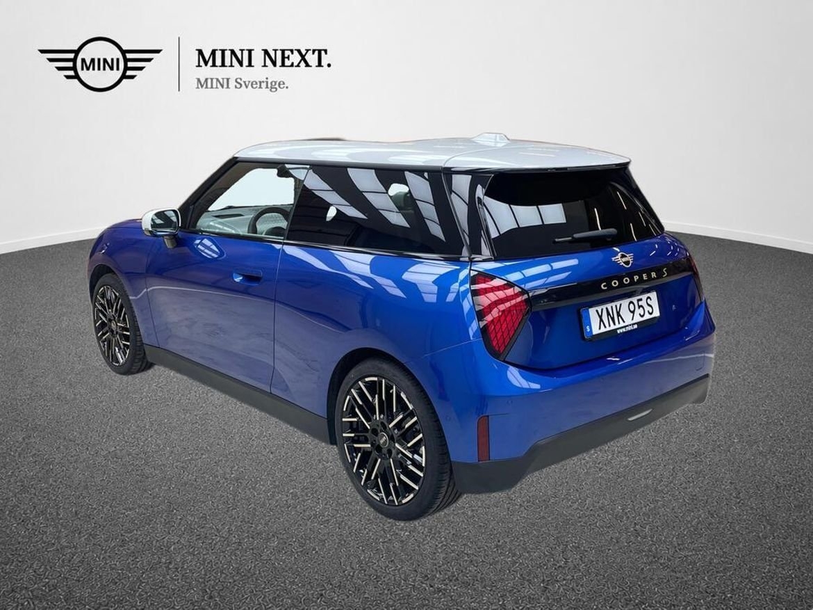 MINI Cooper SE Favoured Trim, Paket XL 2025, photo 4/15