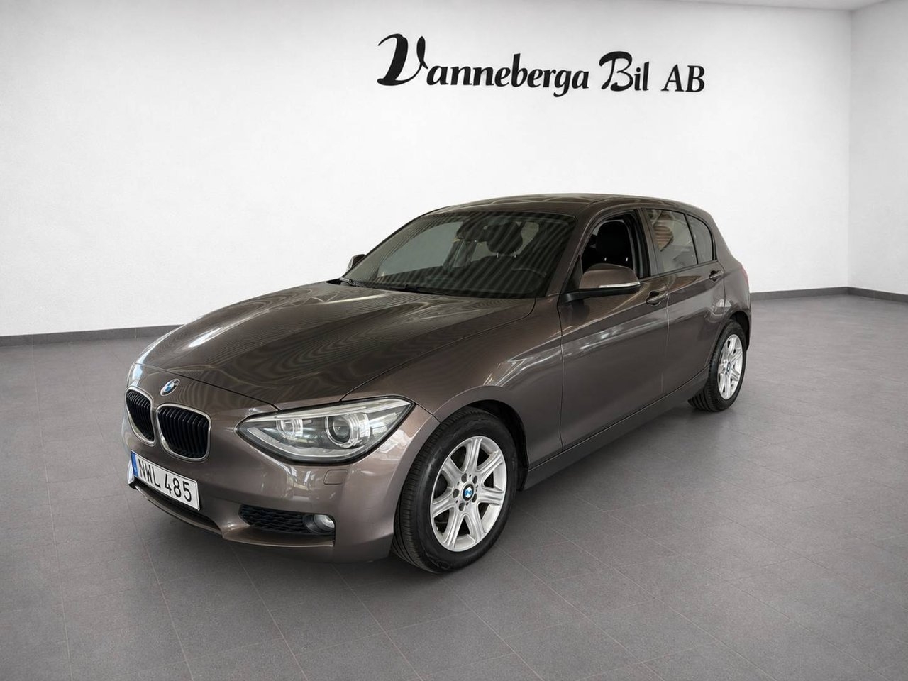 BMW 118 d 5-dörrars Steptronic Euro 5 2014, photo 2/6