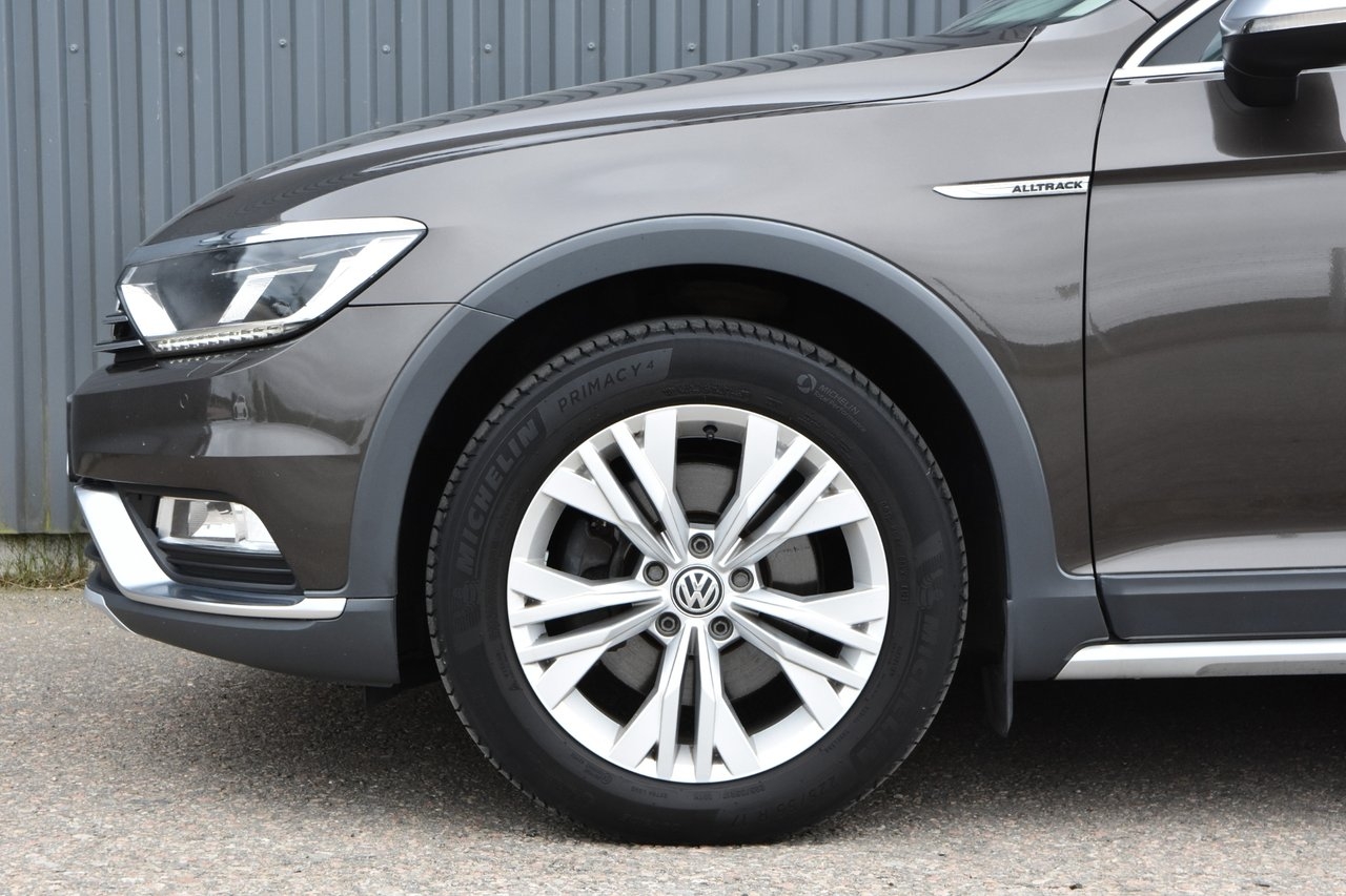 Volkswagen Passat 2016, bild 5/10