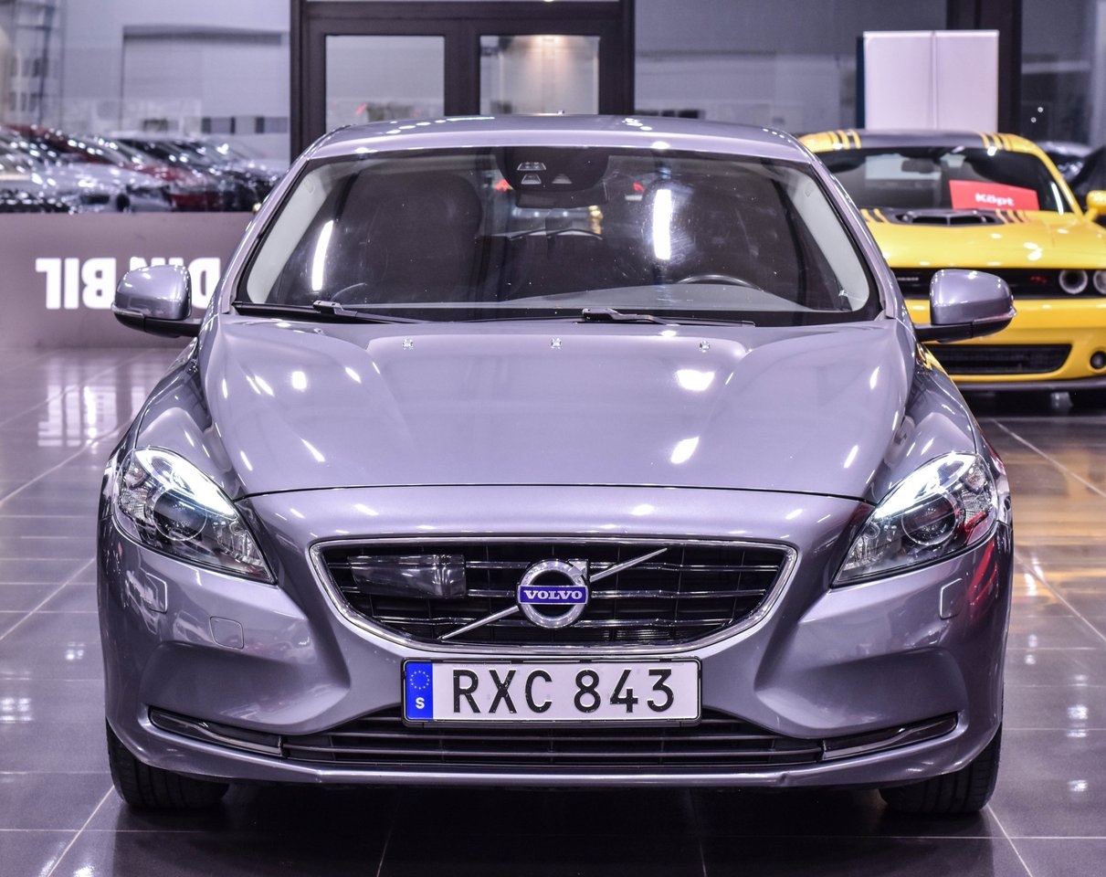 Volvo V40 D3 Geartronic Momentum 2016, bild 6/23