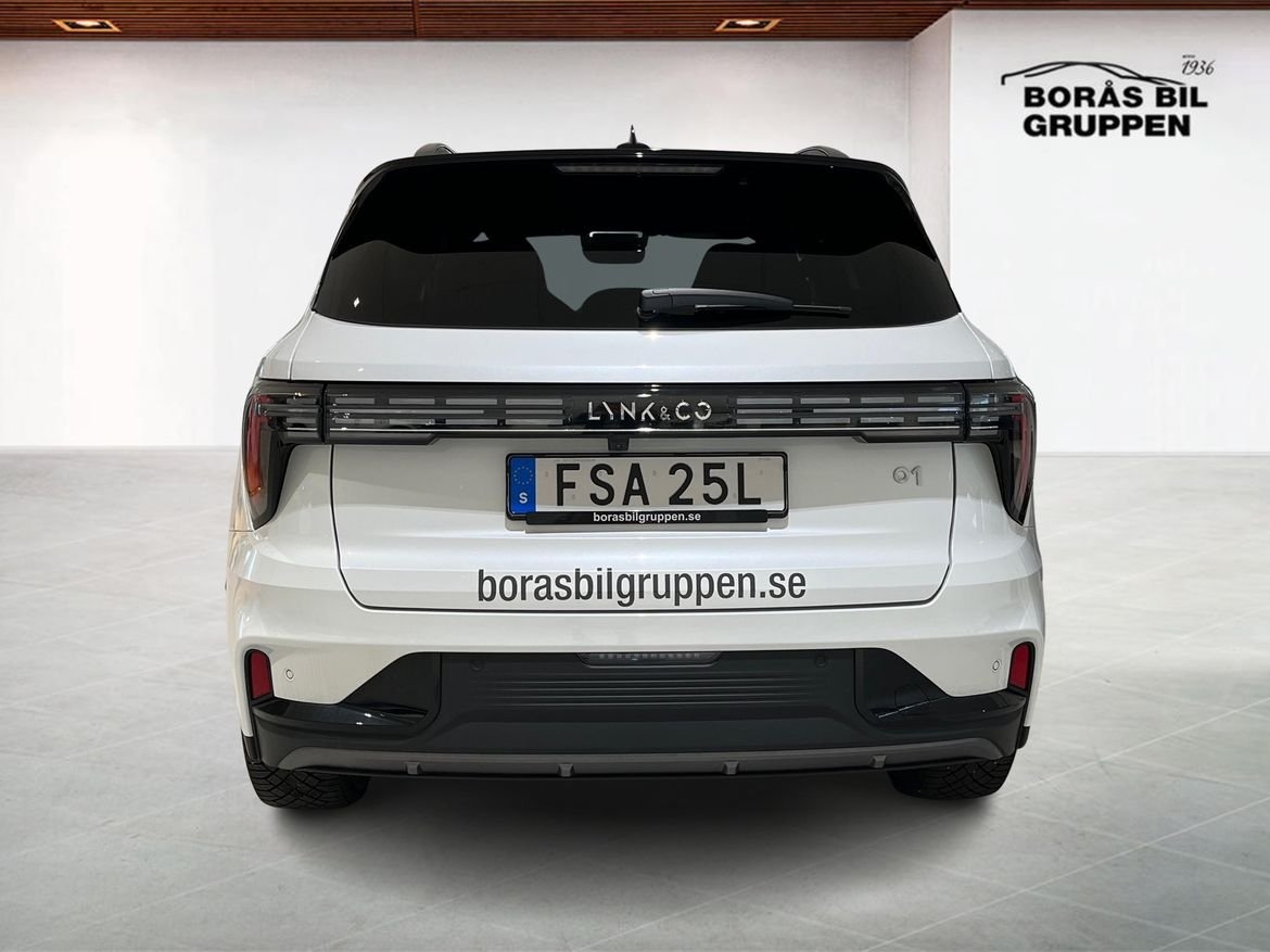 Lynk & Co 01 More PHEV 2025, bild 7/10