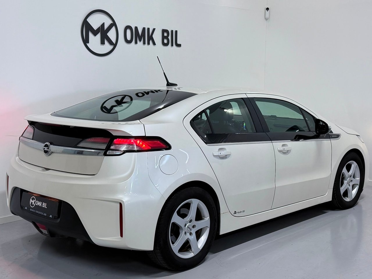 Opel Ampera 1.4 + 16 kWh CVT 2012, kuva 3/28