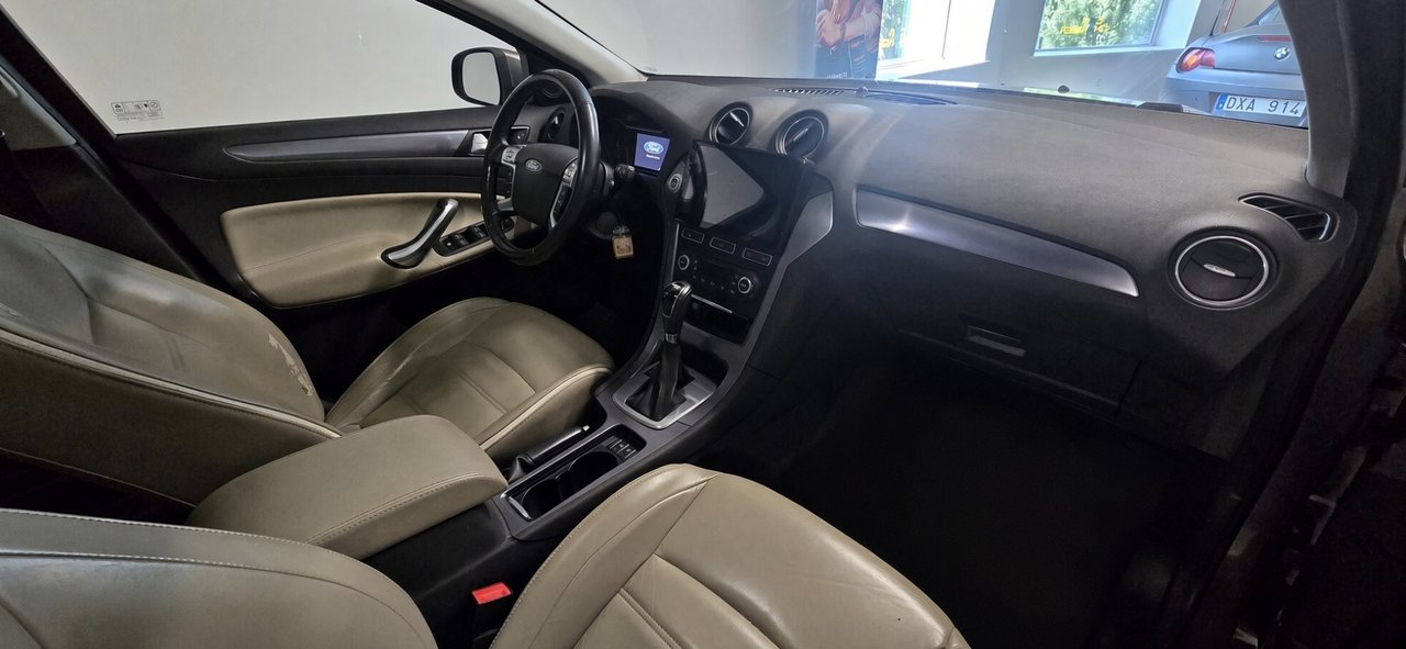 Ford Mondeo 2012, photo 8/8