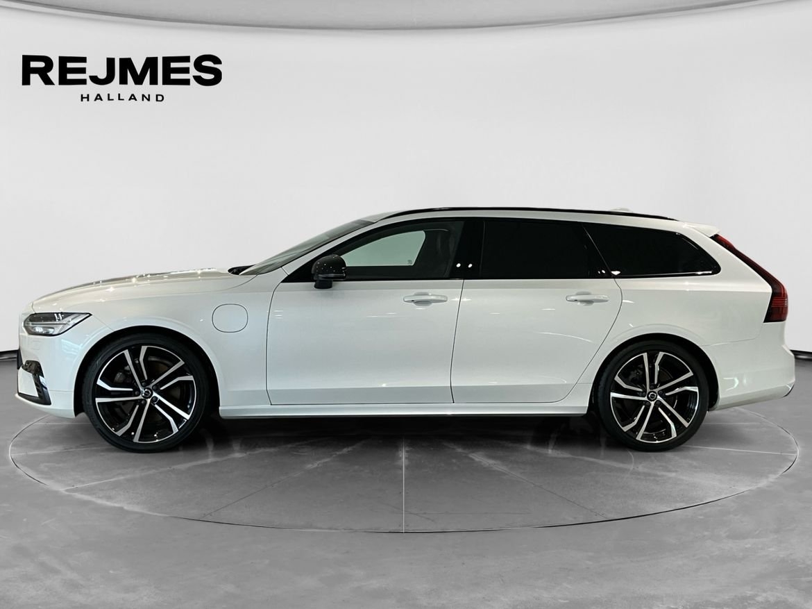Volvo V90 Recharge T6 Plus Dark 2023, photo 3/14