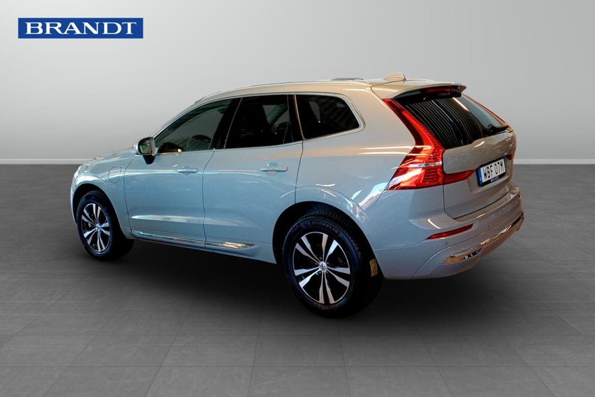 Volvo XC60 Recharge T6 II Core Edition 2024, bild 2/9