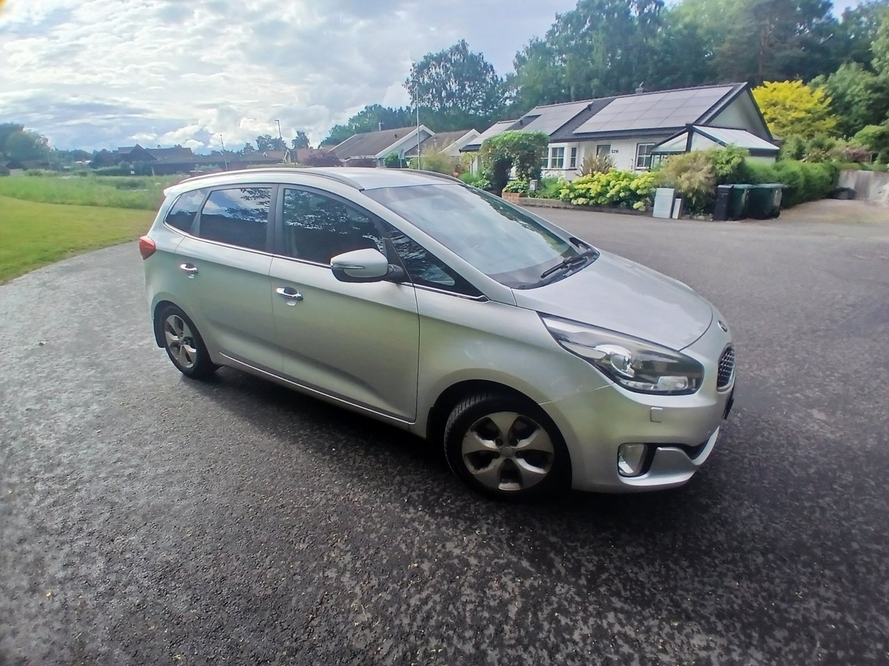 Kia Carens