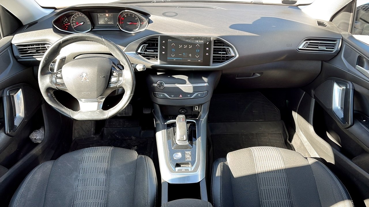 Peugeot 308 1.2 Active Automat 2019, bild 5/9