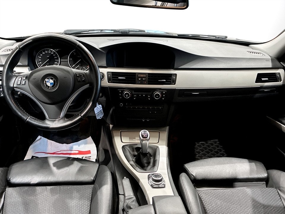 BMW 320 d Touring 184hk Xdrive 2012, bild 6/17
