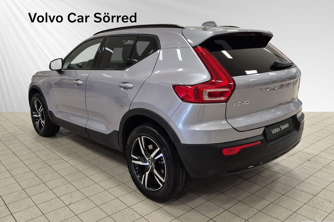 Volvo XC40 B3 FWD Bensin Plus Dark 2026, kuva 4/16