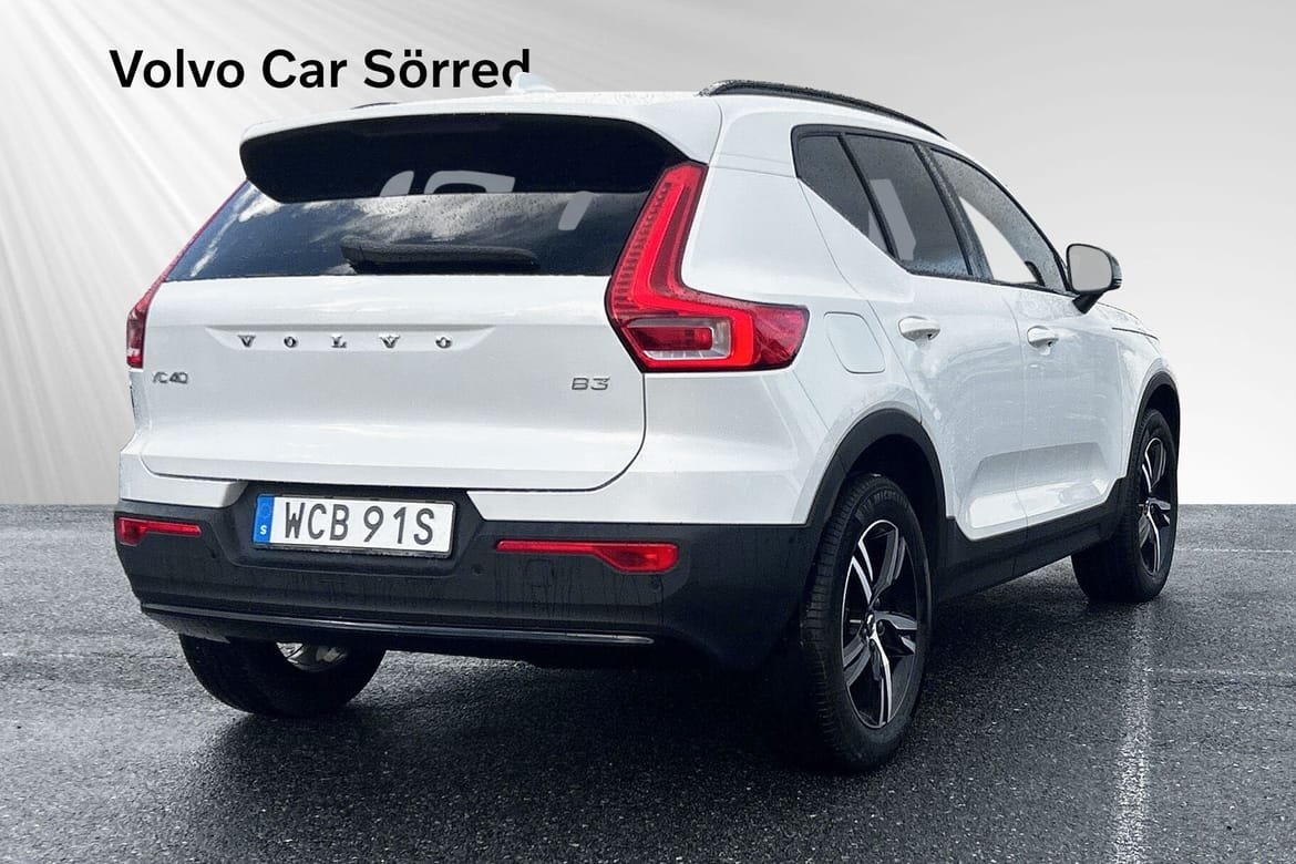 Volvo XC40 B3 FWD Bensin Plus Dark 2026, bild 5/11