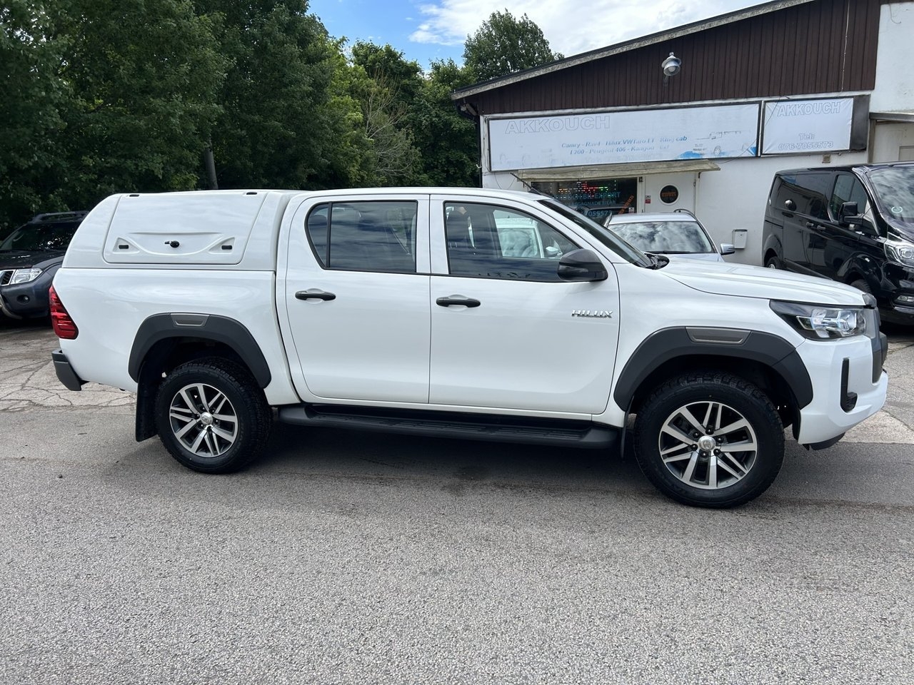 Toyota HiLux 2024, bild 2/10