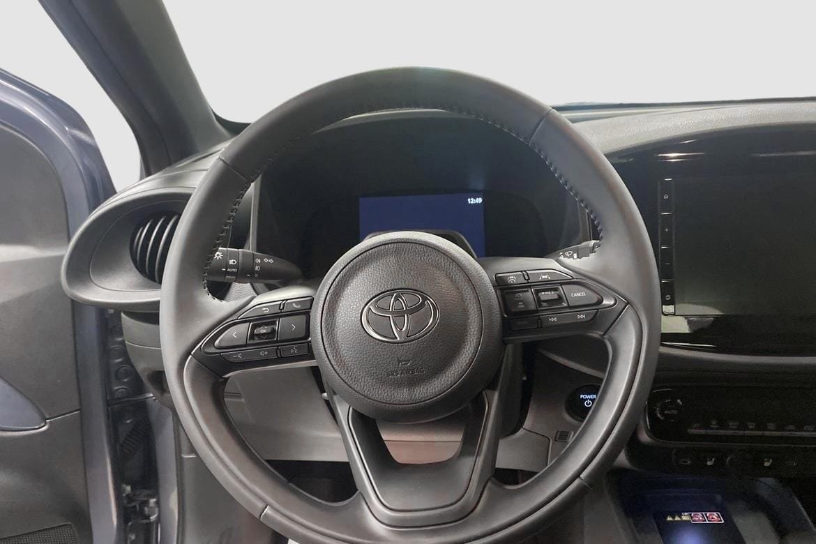 Toyota Aygo X Hybrid Play Comfort Pack 2026, bild 2/12