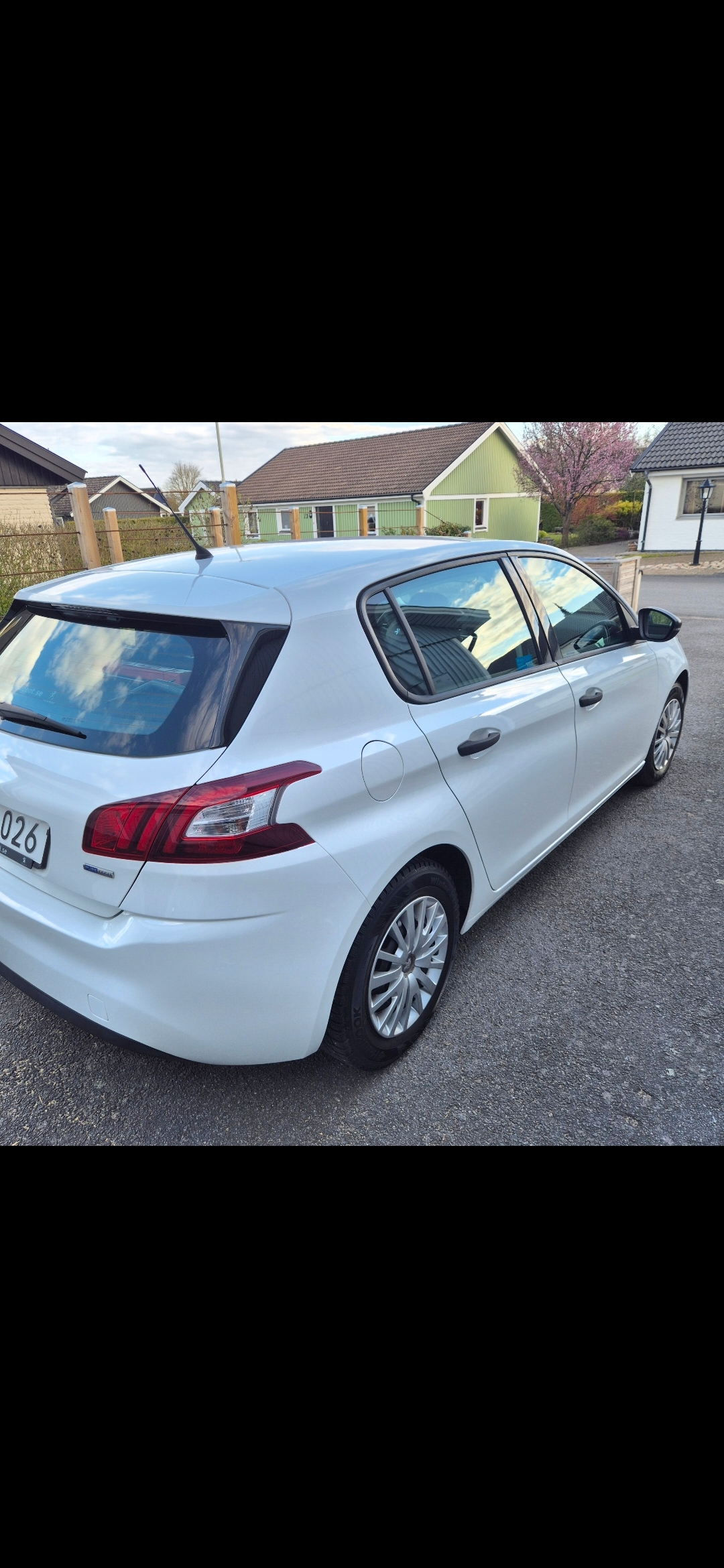 Peugeot 308 1.2 VTi 82 Manuell 2016, bild 3/4