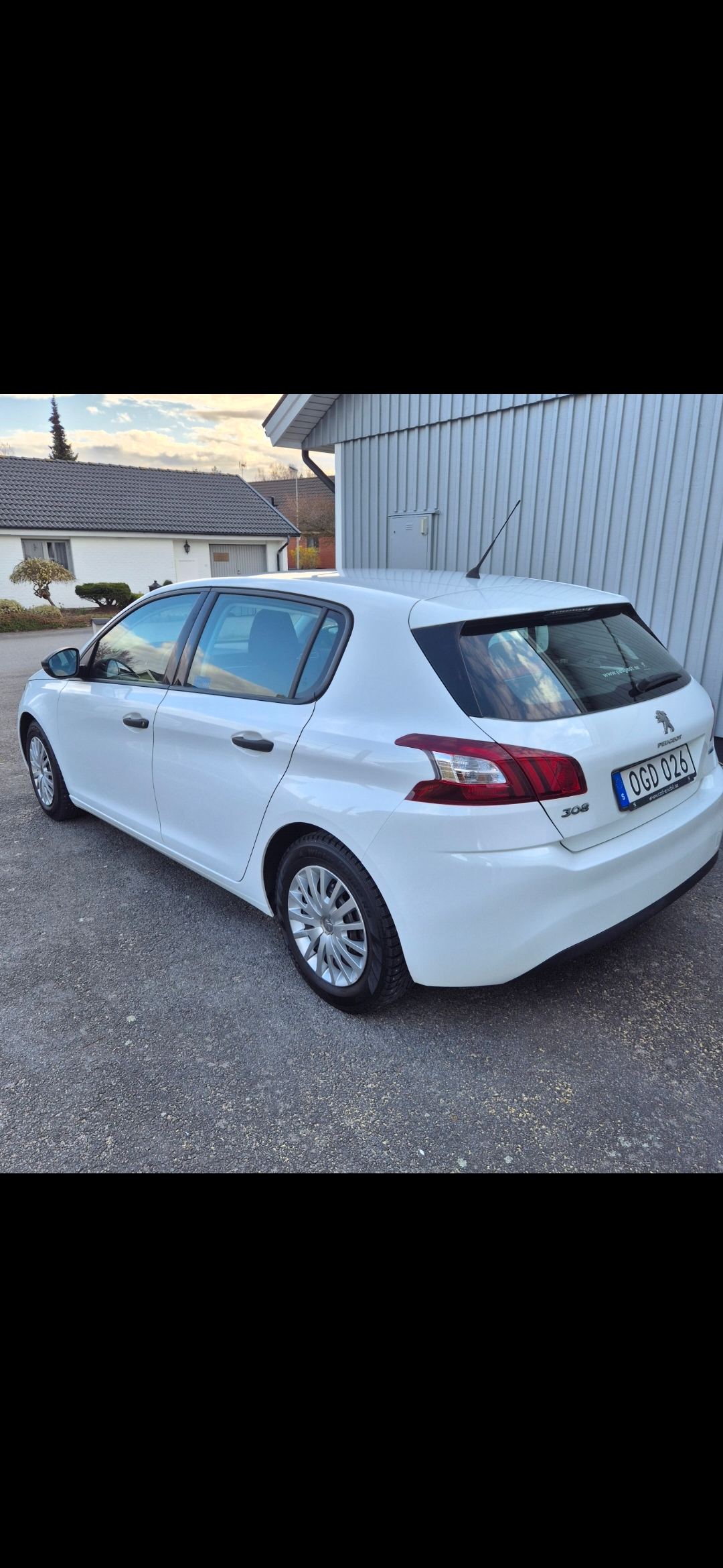 Peugeot 308 1.2 VTi 82 Manuell 2016, bild 2/4