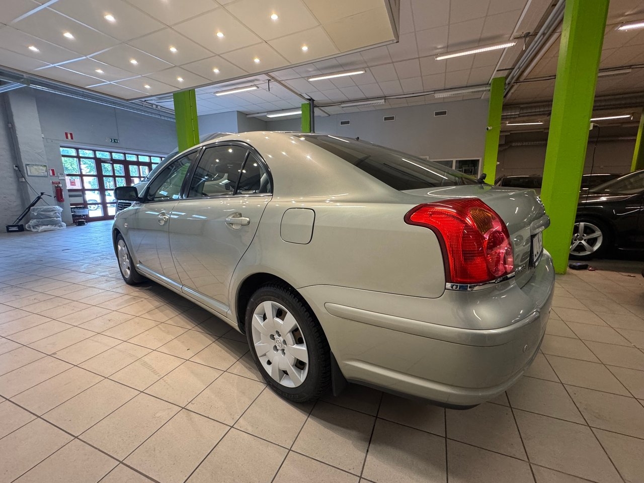 Toyota Avensis 2004, bild 6/10