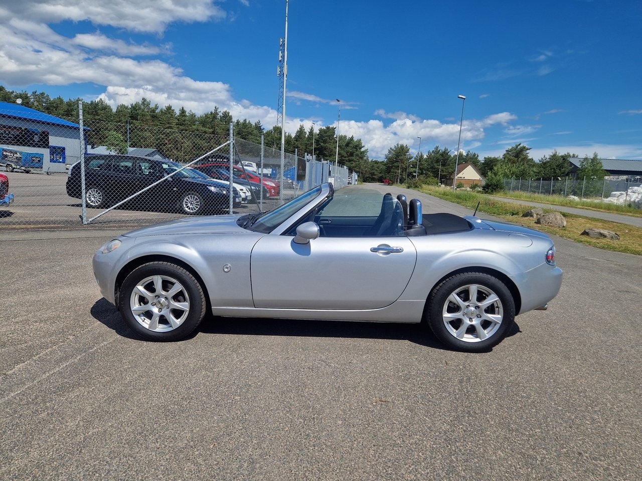 Mazda MX-5 Soft-top 1.8 MZR Aircond 2006, kuva 4/14