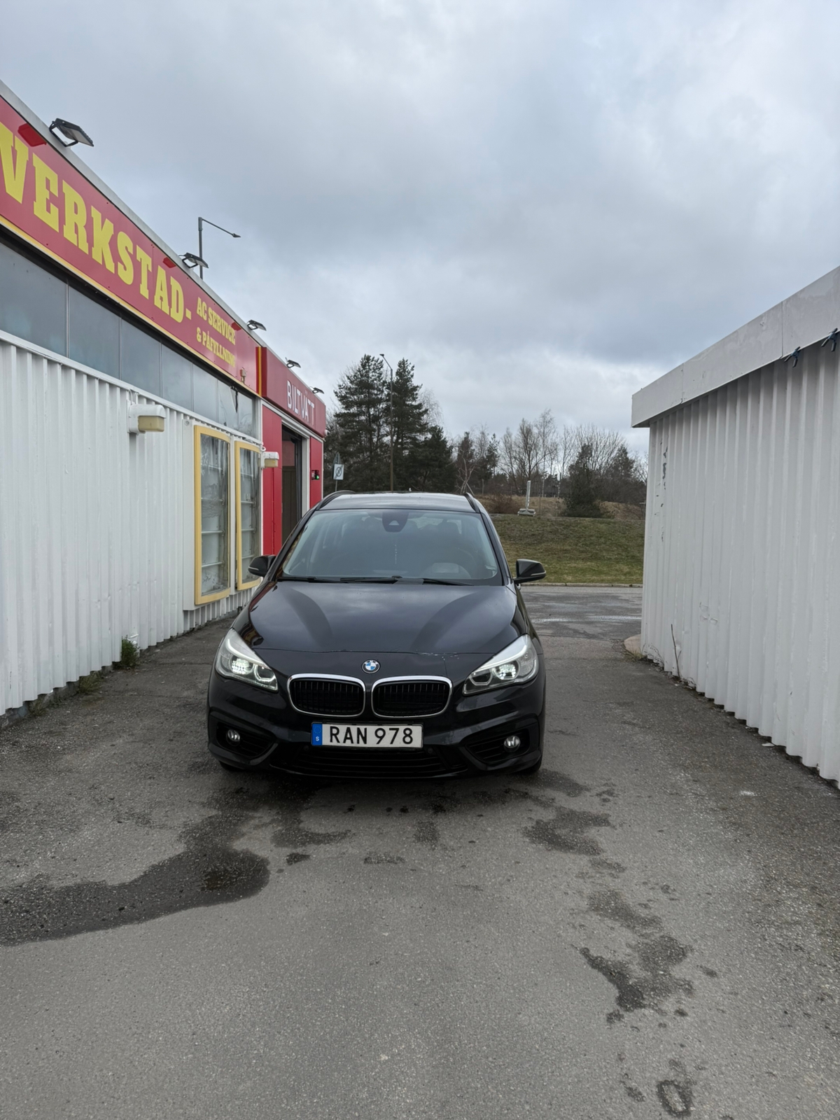 BMW 218