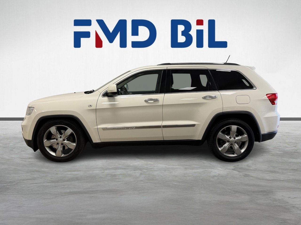 Jeep Grand Cherokee 2012, photo 2/10