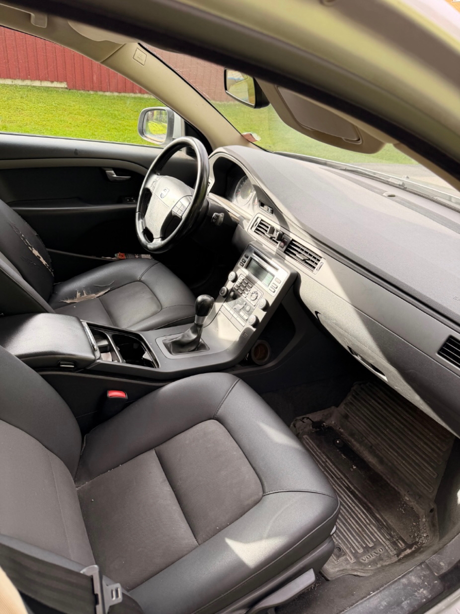 Volvo V70 2.0 D Manuell 2009, bild 6/10