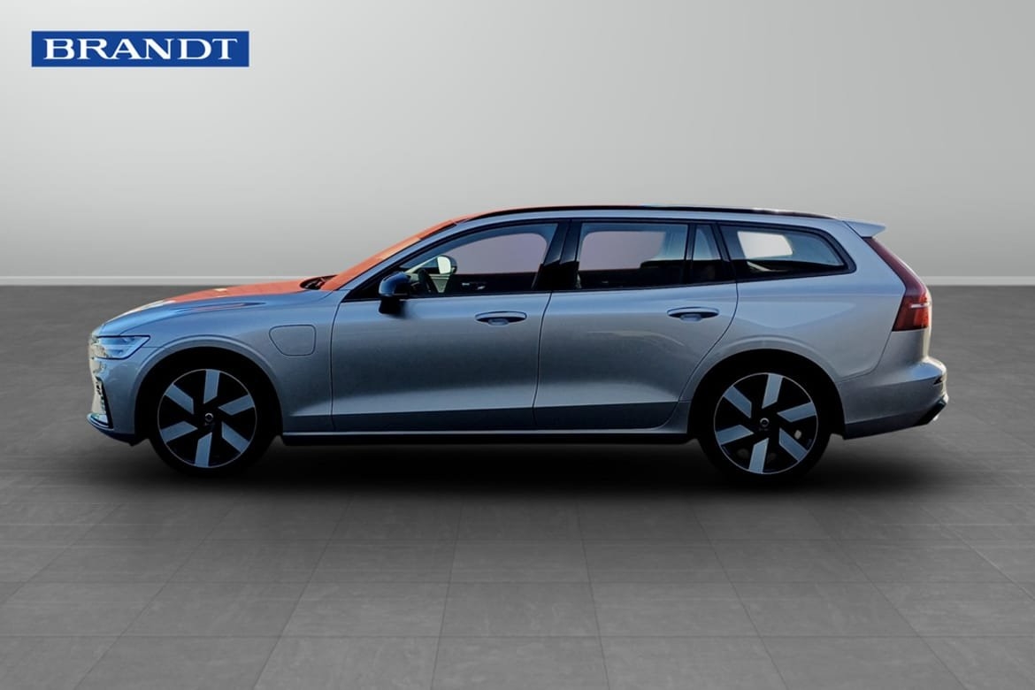 Volvo V60 Recharge T6 II Plus Dark 2024, photo 3/10