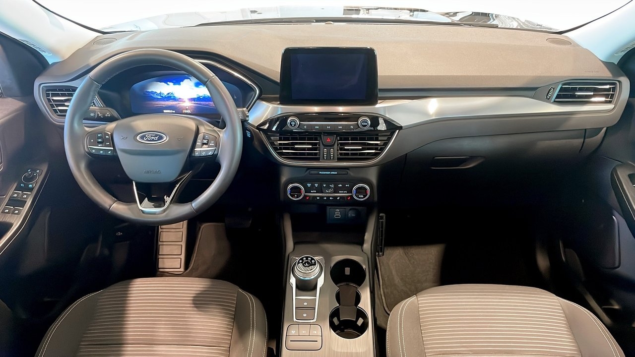 Ford Kuga Titanium PHEV / Vinter Pkt 2023, kuva 4/9