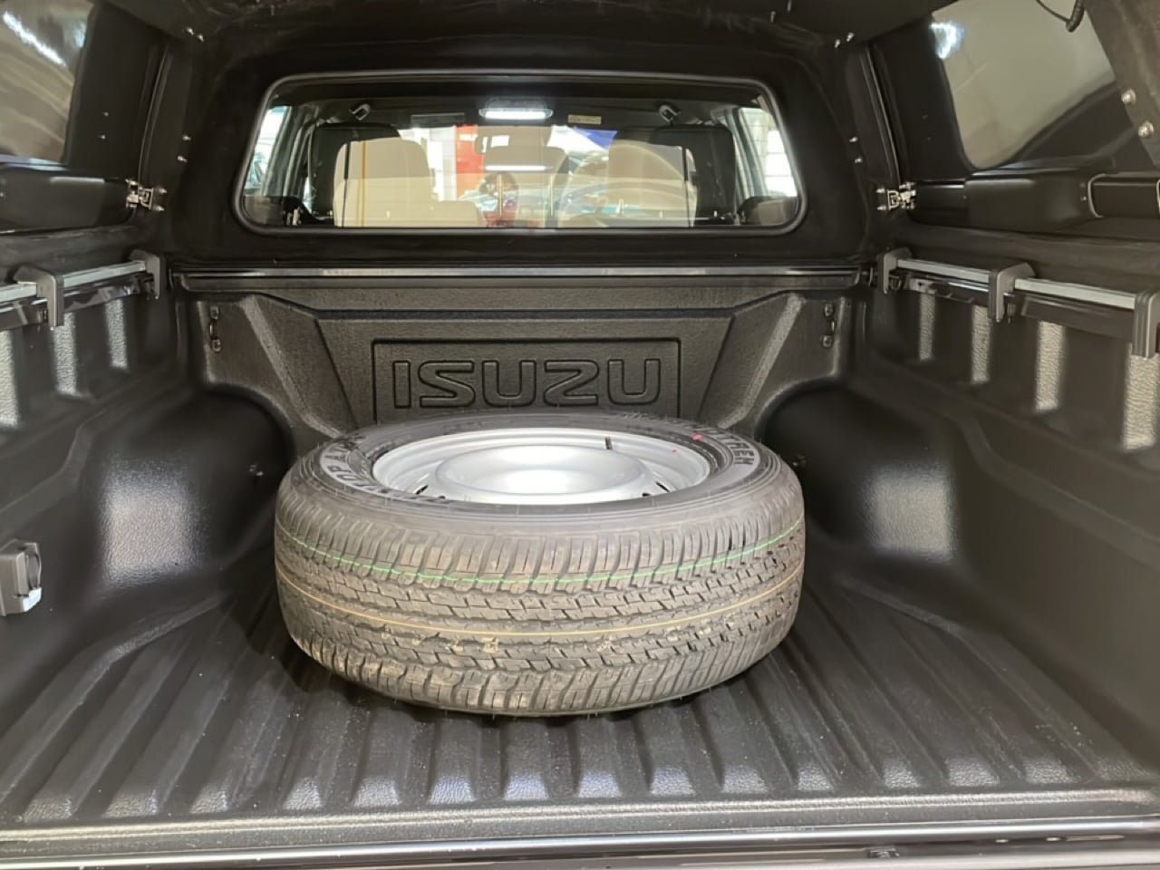 Isuzu D-max 2025, bild 4/24