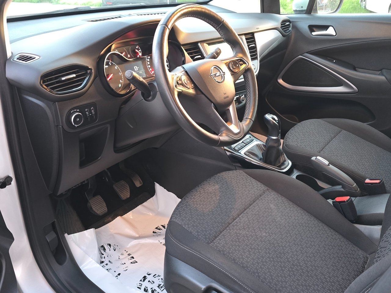 Opel Crossland X 2019, kuva 6/10