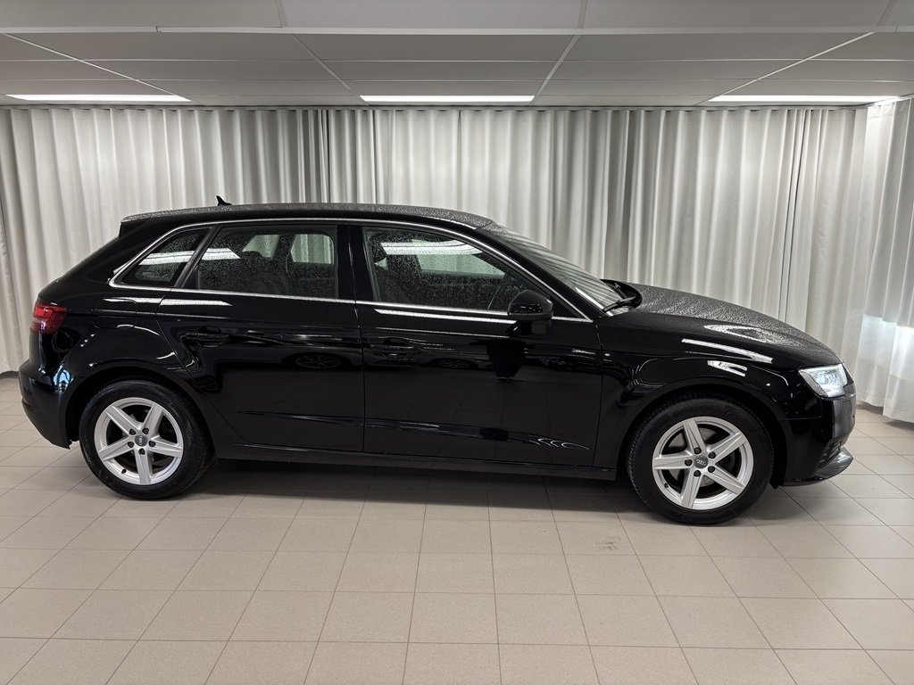 Audi A3 Sportback 35 TFSI 150 HK PROLINE 2020, photo 2/6
