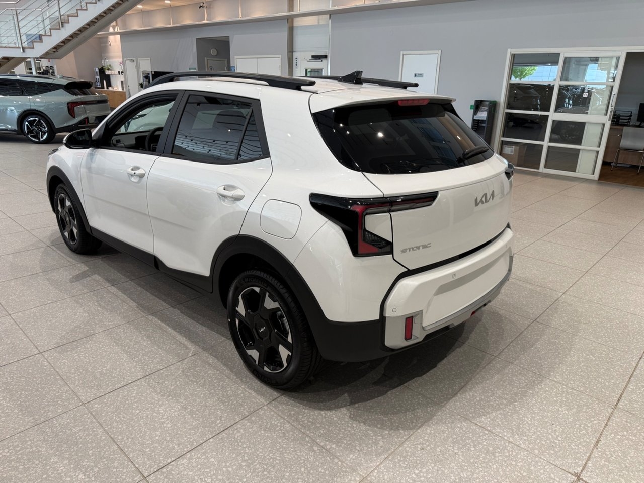 Kia Stonic 1.0 T-GDI Advance 2026, bild 2/8