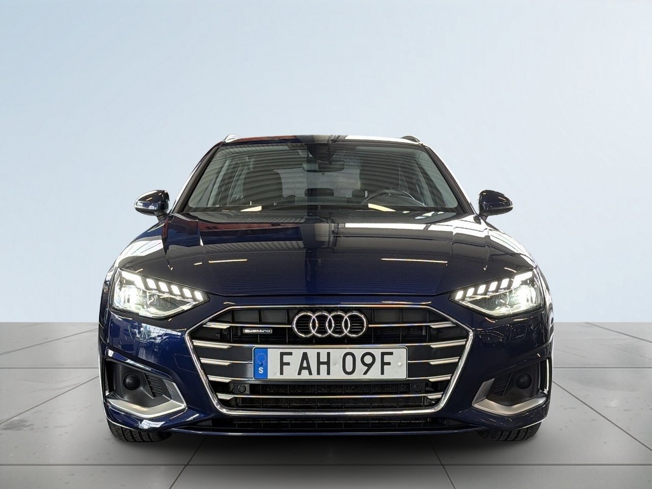 Audi A4 2022, photo 2/10