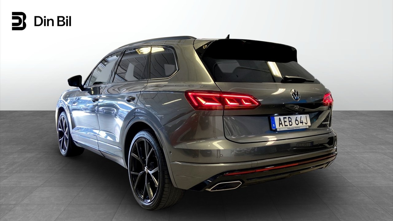 Volkswagen Touareg R 3.0 TSI e-Hybrid 2023, photo 3/10