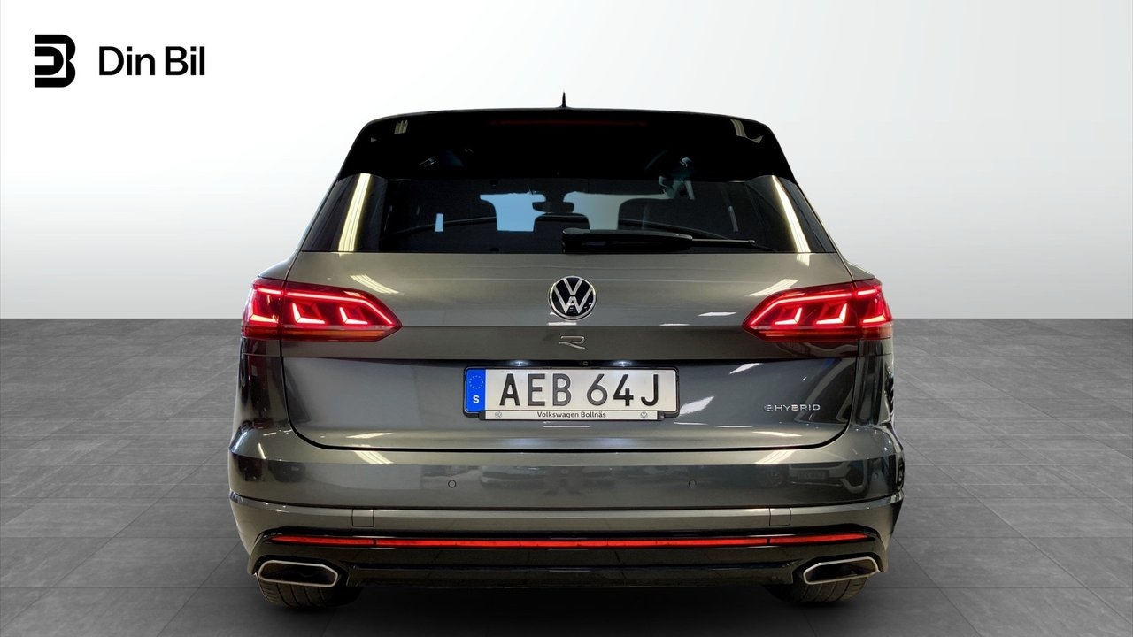 Volkswagen Touareg R 3.0 TSI e-Hybrid 2023, photo 5/10