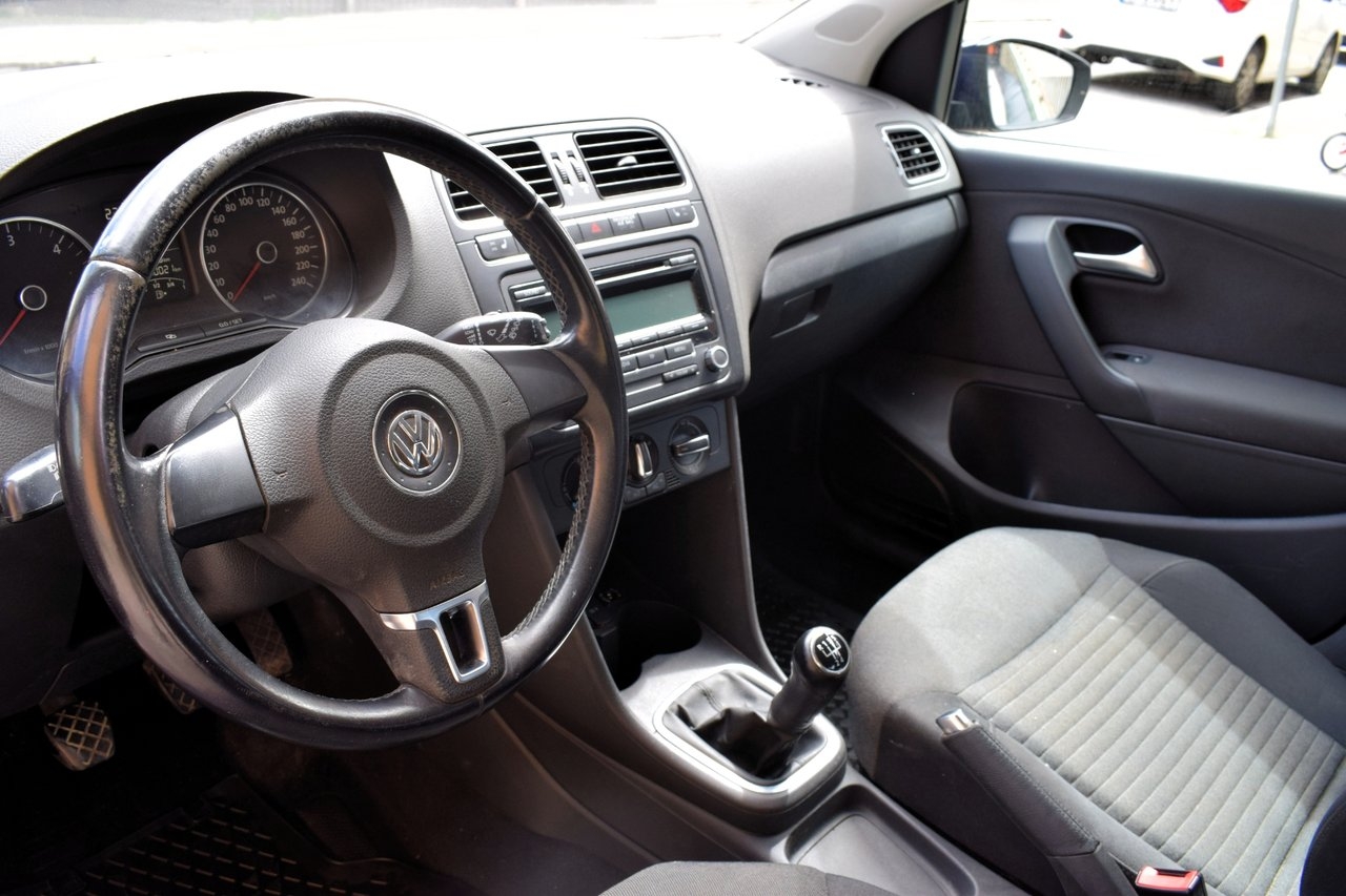 Volkswagen Polo 2012, bild 2/6