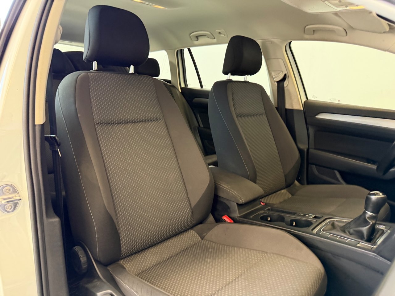 Volkswagen Passat 2016, bild 7/10