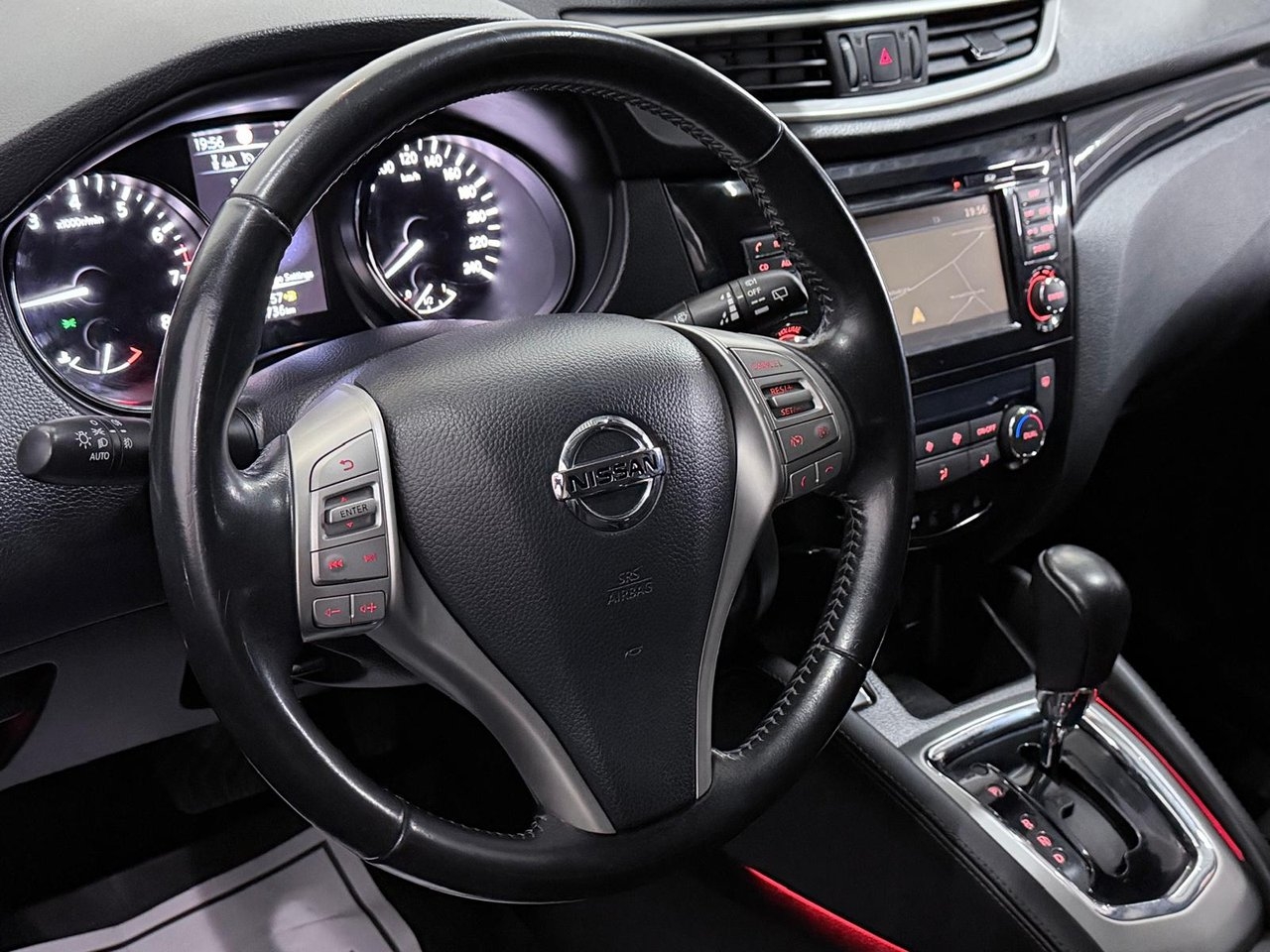 Nissan Qashqai 2016, bild 2/10