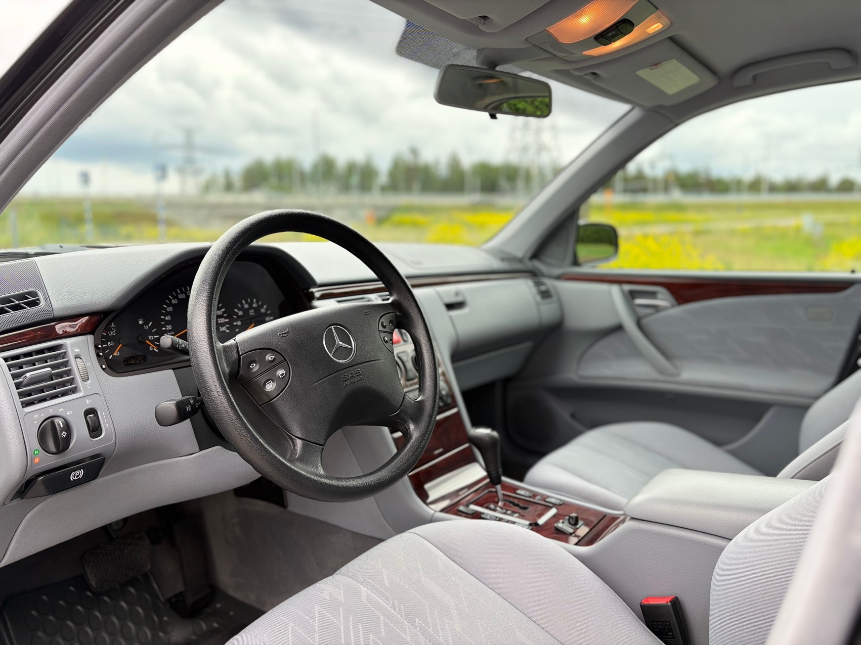 Mercedes-Benz E 200 2000, bild 6/10