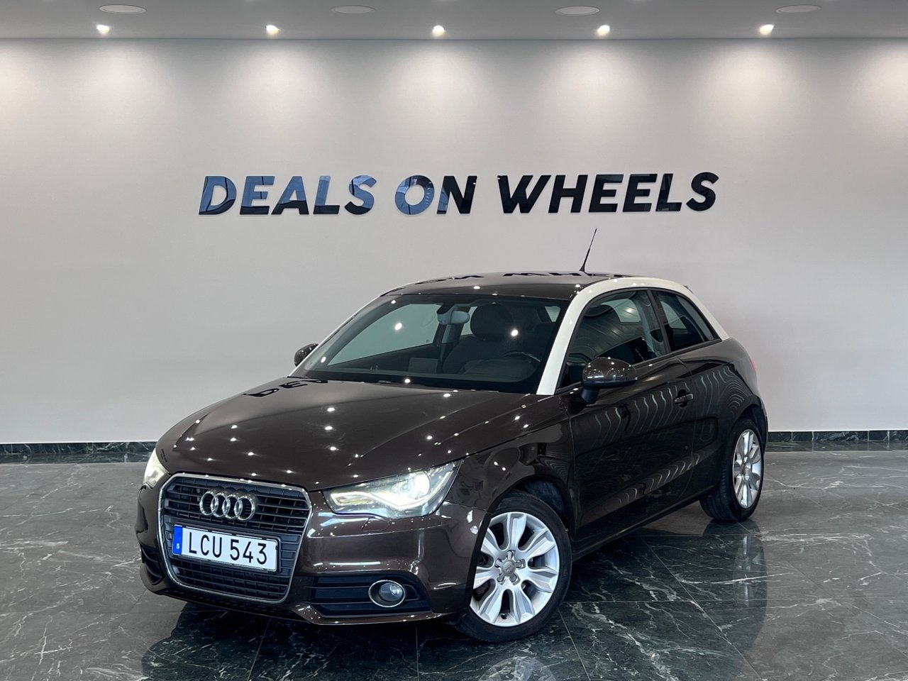 Audi A1 1.6 TDI Euro 5 Nyservad 2011, bild 2/19