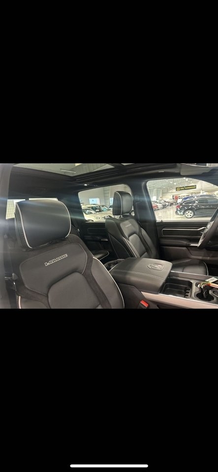 RAM 1500 Laramie Night Edition 2025, bild 7/10