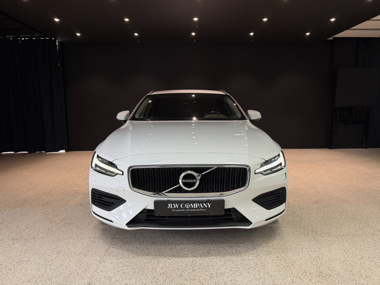 Volvo V60 T6 Twin Engine AWD 2020, bild 2/10