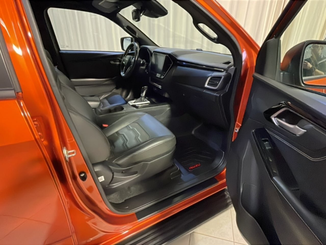 Isuzu D-max 2023, kuva 6/10