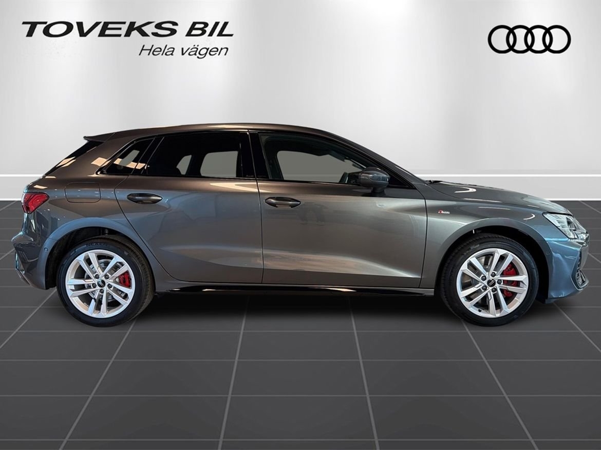 Audi A3 S Line 272Hk/Drag/Sonos 2026, photo 2/10