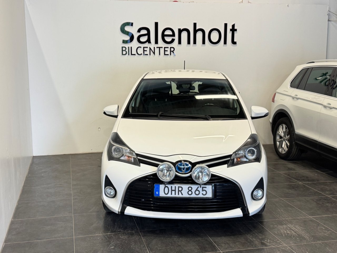 Toyota Yaris Hybrid e-CVT Active Euro 6 2016, bild 3/10