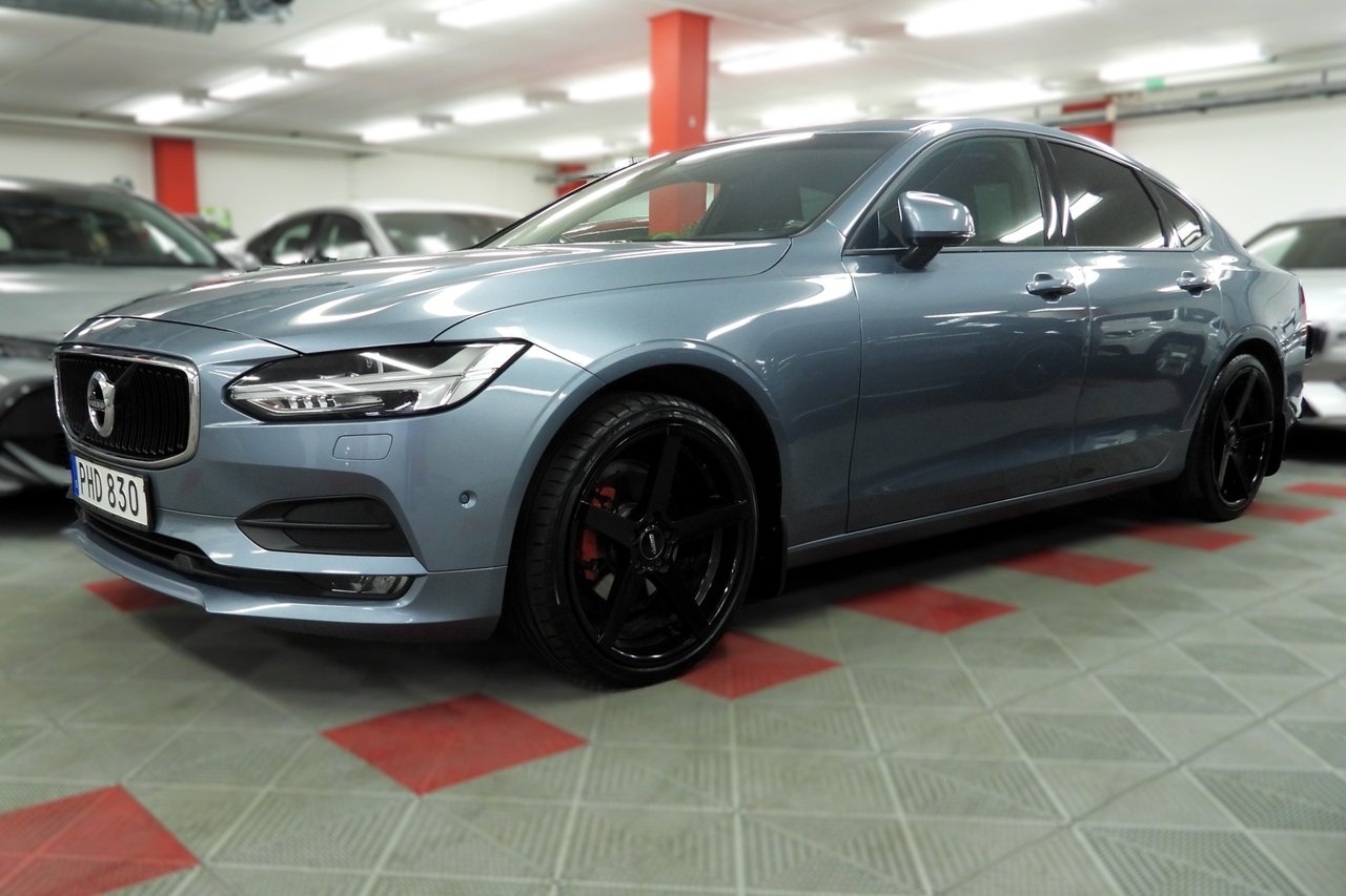 Volvo S90 D4 AWD Geartronic Momentum 2017, bild 2/33