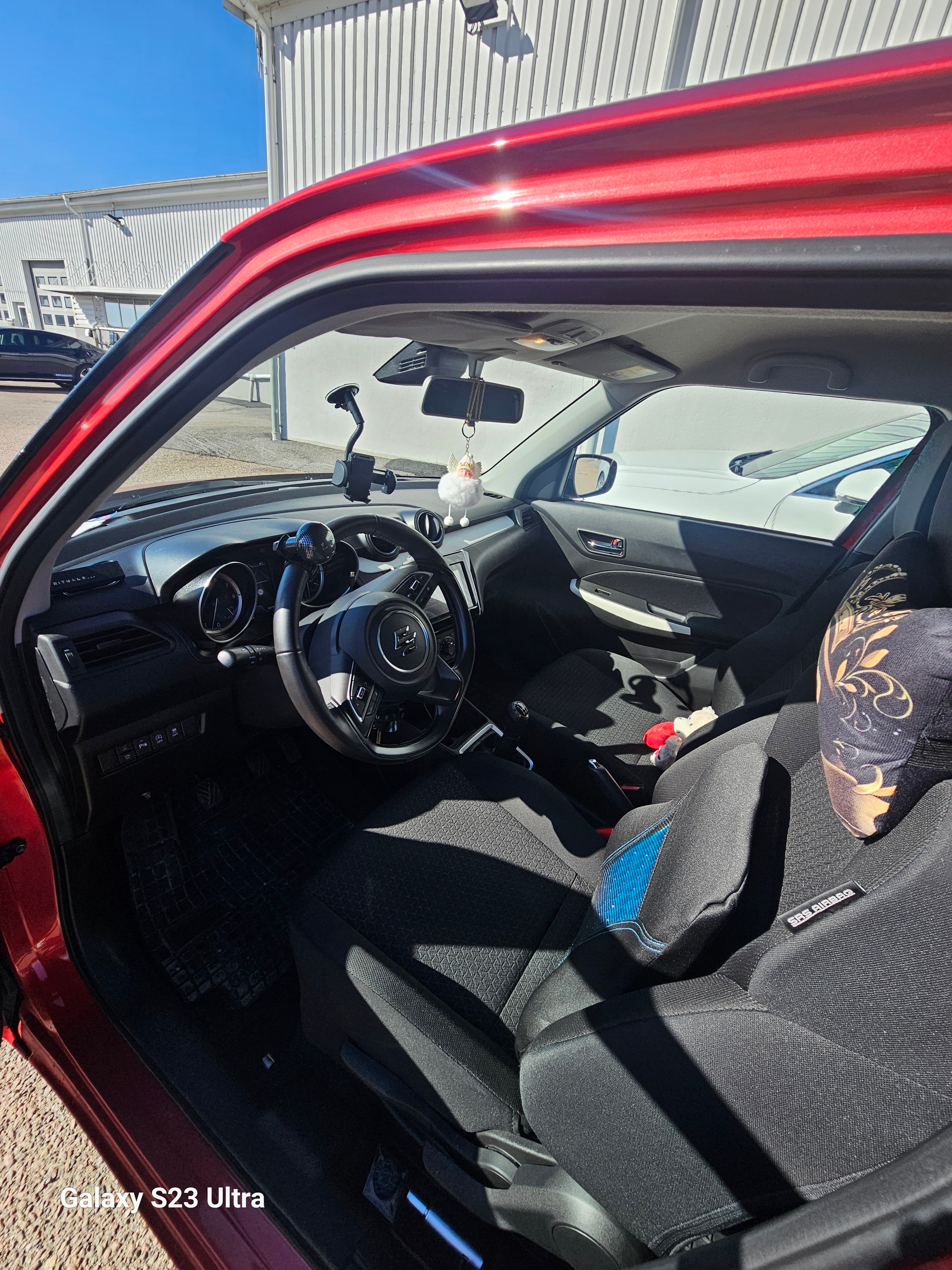 Suzuki Swift Hybrid Manuell 2023, photo 4/10