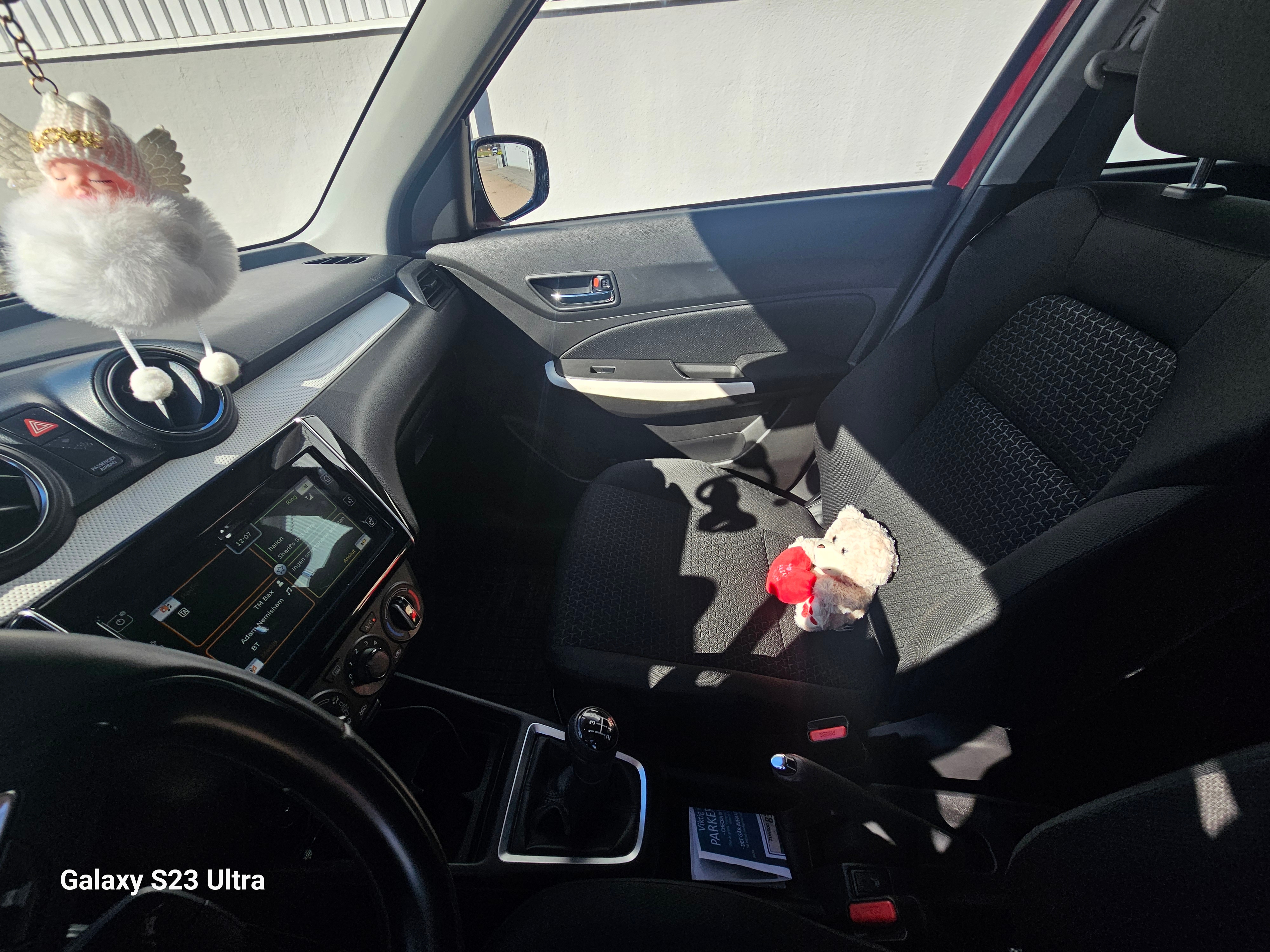 Suzuki Swift Hybrid Manuell 2023, photo 6/10