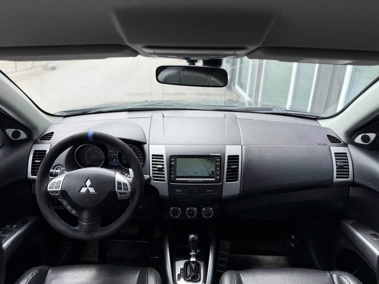 Mitsubishi Outlander 2012, bild 6/36