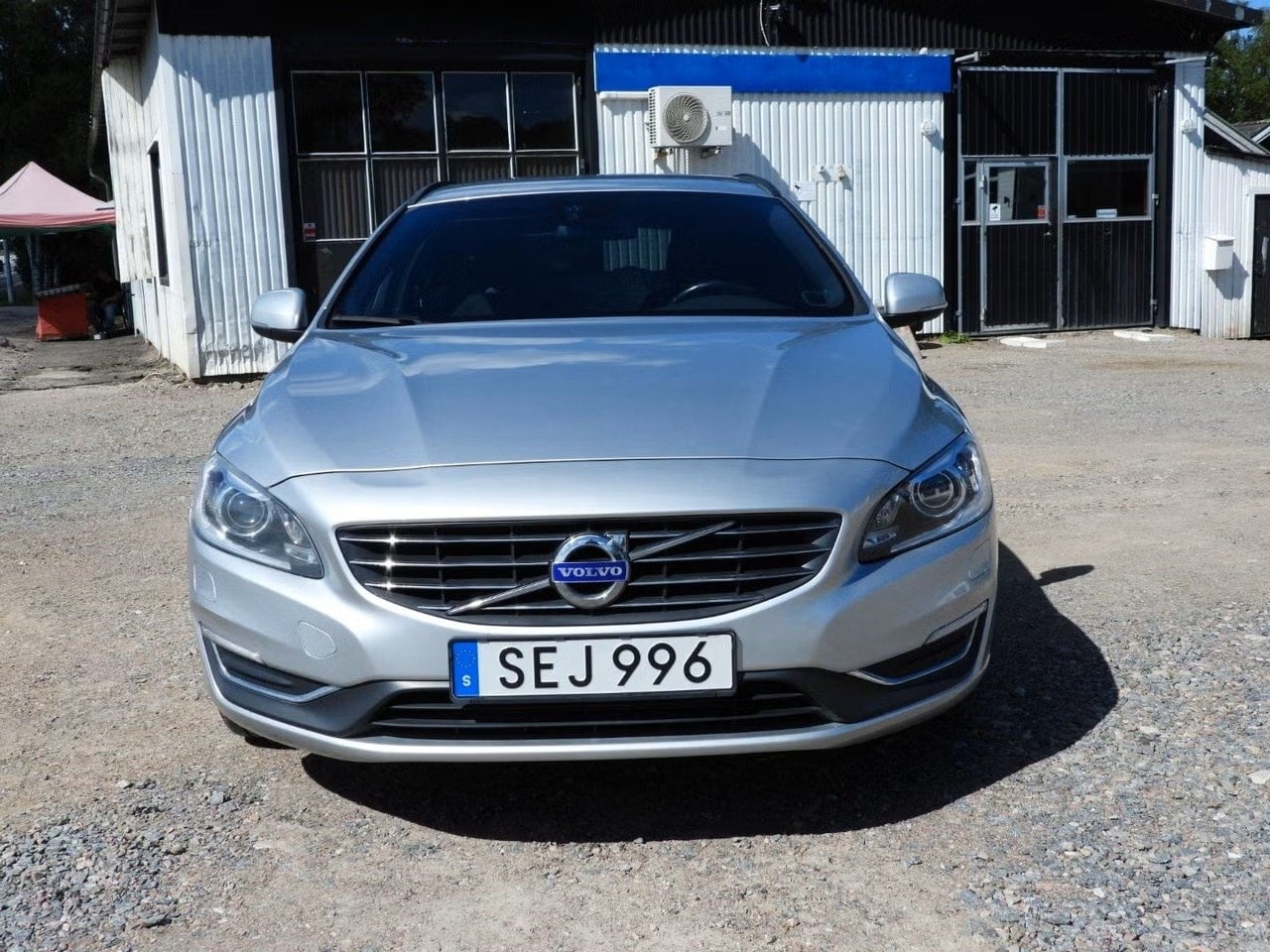 Volvo V60 D2 Powershift Momentum 2015, bild 7/27